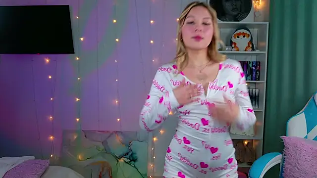 Mercedes Robinson online show from February 2026 04:19:02 AM