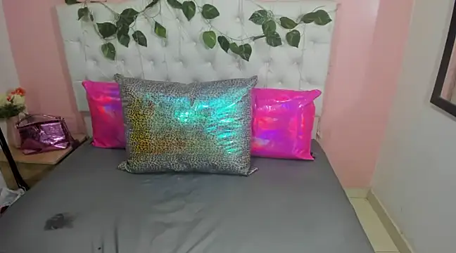 EmmySweett2 online show from February 2025 12:16:01 PM