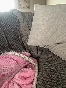 VioletxBlue online show from February 2026 12:37:01 PM