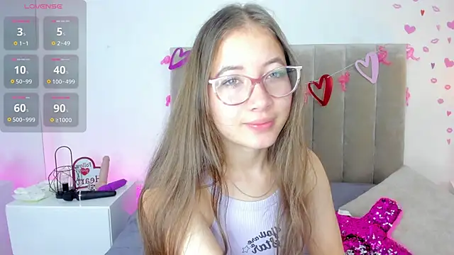 Dahlia Rousse online show from February 2025 02:00:02 PM