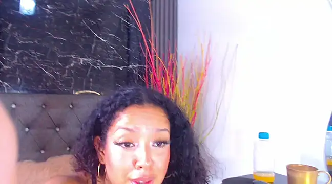 SolEvanss online show from March 2025 07:27:02 PM