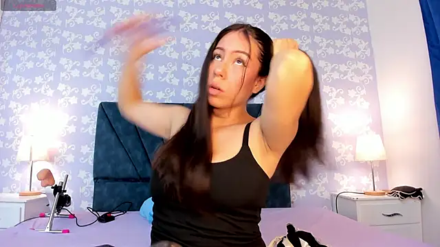 Snapshot of SalomeSimonz chatting on January 2026 07:27:01 PM SalomeSimonz online show from January 2026 07:27:01 PM