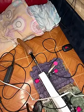 Snapshot of lunitasexy chatting on April 2026 01:44:01 AM lunitasexy online show from April 2026 01:44:01 AM