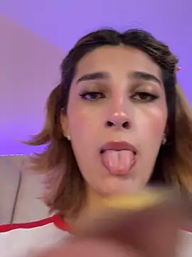 Snapshot of Queensara_ chatting on March 2025 03:16:02 PM Queensara  online show from March 2025 03:16:02 PM