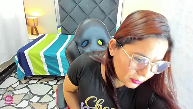 CamyMature online show from February 2025 06:03:01 PM