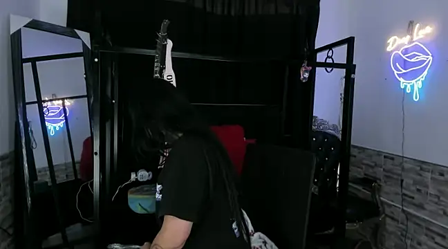 amyswallow7 online show from January 2025 04:57:01 PM