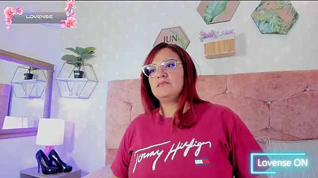 Elise-Leyton online show from March 2025 01:32:02 PM