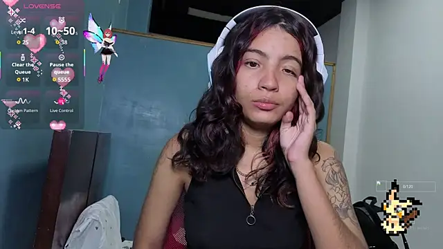 Lovelyamyy online show from October 2025 05:57:02 PM