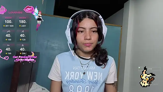 Lovelyamyy online show from October 2025 02:04:02 AM