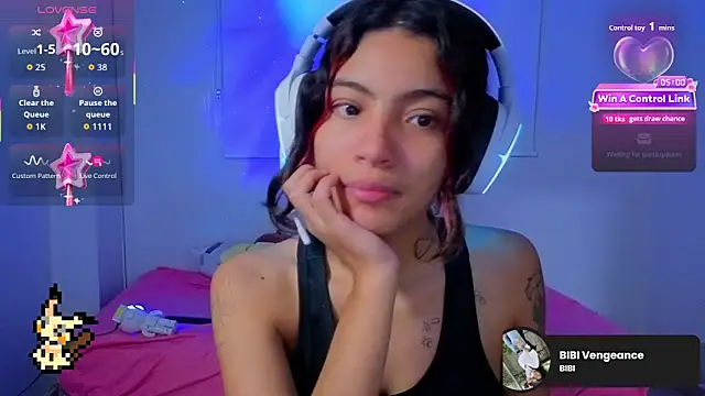 Lovelyamyy online show from December 2025 01:00:01 AM