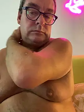 Snapshot of MountJohnXL chatting on March 2026 01:24:01 AM MountJohnXL online show from March 2026 01:24:01 AM
