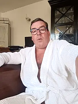Snapshot of MountJohnXL chatting on April 2026 03:13:01 PM MountJohnXL online show from April 2026 03:13:01 PM