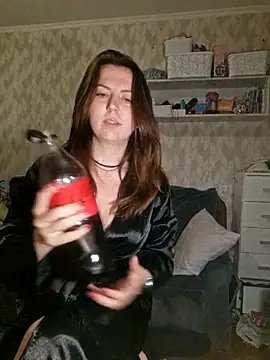 Snapshot of Melenka chatting on April 2026 09:50:02 PM Melenka online show from April 2026 09:50:02 PM