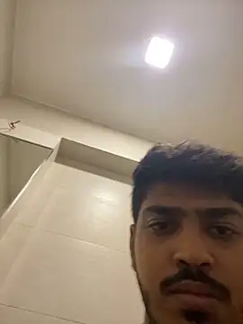 cute modell online show from October 2025 04:42:01 PM