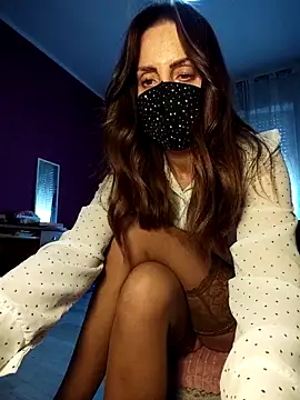 Snapshot of Akemi_rossi chatting on April 2026 11:43:01 AM Akemi rossi online show from April 2026 11:43:01 AM