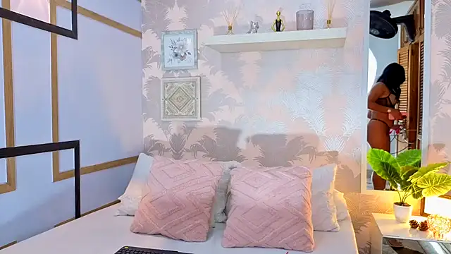 CharlotteGraay online show from November 2025 07:36:02 PM