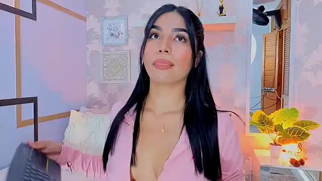 CharlotteGraay online show from December 2025 07:31:01 PM