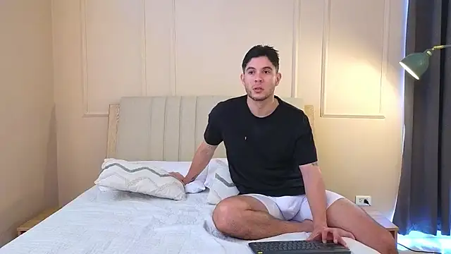 Snapshot of mr_danni chatting on March 2026 05:53:01 PM mr danni online show from March 2026 05:53:01 PM