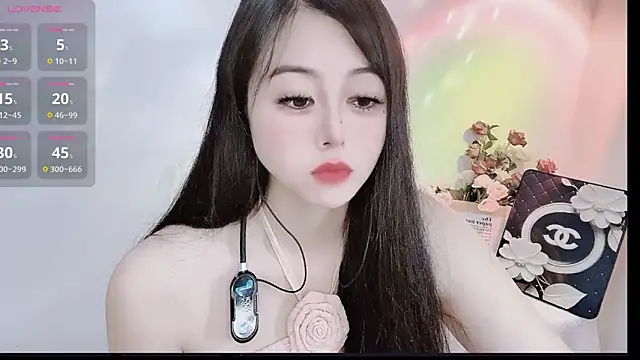 LiLiLily online show from October 2025 09:15:01 PM