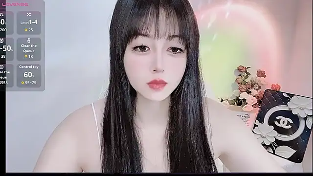 LiLiLily online show from October 2025 06:03:02 AM