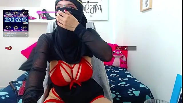 Snapshot of azahara_faraah chatting on January 2025 10:40:01 PM azahara faraah online show from January 2025 10:40:01 PM