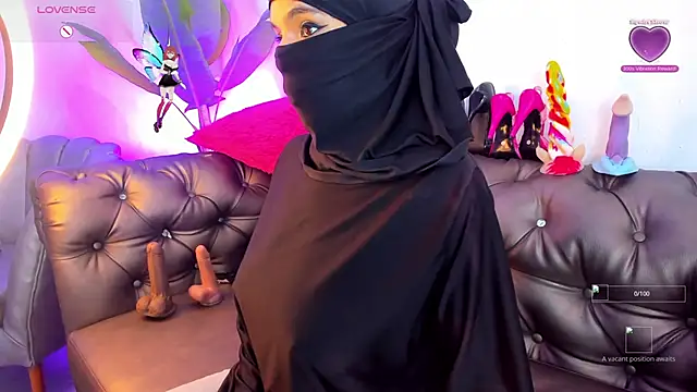 Snapshot of azahara_faraah chatting on September 2025 03:45:01 PM azahara faraah online show from September 2025 03:45:01 PM