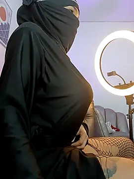 Snapshot of azahara_faraah chatting on October 2025 06:19:02 PM azahara faraah online show from October 2025 06:19:02 PM