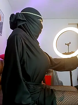 Snapshot of azahara_faraah chatting on November 2025 04:31:02 PM azahara faraah online show from November 2025 04:31:02 PM