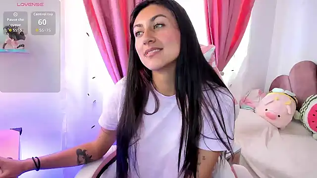 Snapshot of sweetfoxy_17 chatting on April 2026 07:04:02 PM sweetfoxy 17 online show from April 2026 07:04:02 PM