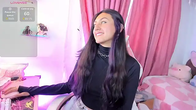 Snapshot of sweetfoxy_17 chatting on April 2026 10:40:01 PM sweetfoxy 17 online show from April 2026 10:40:01 PM