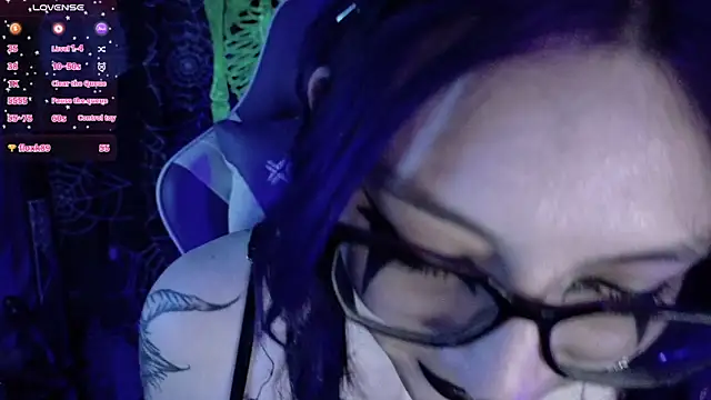 Snapshot of Kimlennox_ chatting on April 2026 01:45:02 PM Kimlennox online show from April 2026 01:45:02 PM