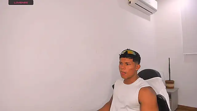 maxsteel177 online show from March 2025 11:14:01 PM