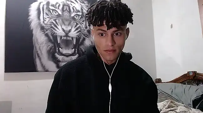 Snapshot of dany_hardy chatting on January 2025 12:18:01 PM dany hardy online show from January 2025 12:18:01 PM