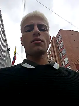 Snapshot of dany_hardy chatting on September 2025 08:46:01 PM dany hardy online show from September 2025 08:46:01 PM