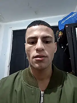 Snapshot of dany_hardy chatting on October 2025 06:03:02 AM dany hardy online show from October 2025 06:03:02 AM