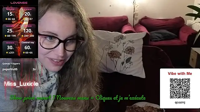 Snapshot of Miss_luxiole chatting on October 2025 08:07:01 PM Miss luxiole online show from October 2025 08:07:01 PM