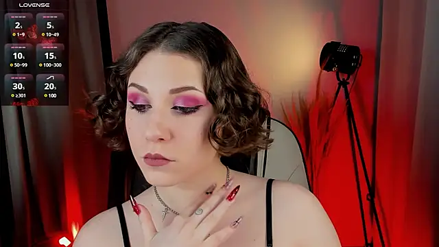 Eva Moss  online show from January 2025 10:01:01 PM