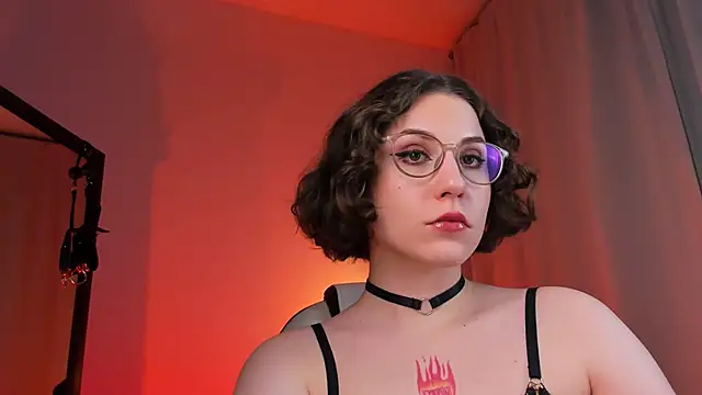 Eva Moss  online show from February 2025 09:14:02 PM