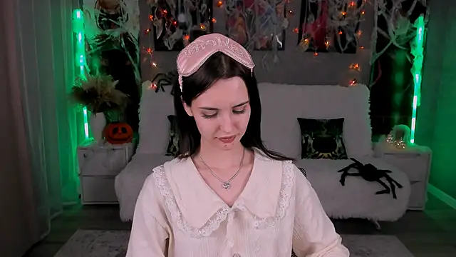 Snapshot of SamanthaaaWalker chatting on October 2025 08:28:01 PM SamanthaaaWalker online show from October 2025 08:28:01 PM