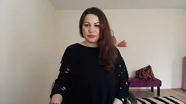 Snapshot of VixenVibesX chatting on April 2026 07:47:02 AM VixenVibesX online show from April 2026 07:47:02 AM