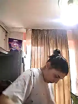 Snapshot of Rosanna_Rennie chatting on February 2025 08:44:01 AM Rosanna Rennie online show from February 2025 08:44:01 AM