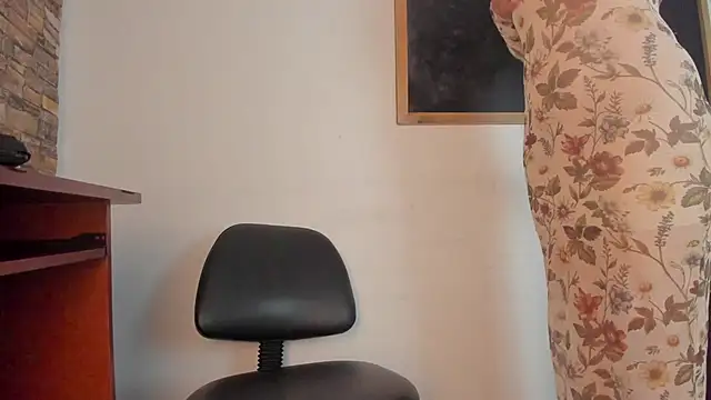 Miiss eva online show from November 2025 11:31:01 AM