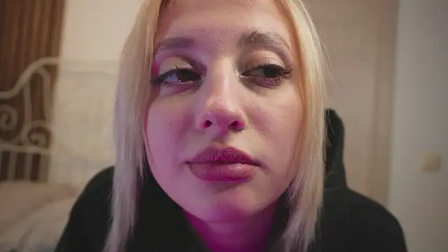 milasmiu online show from January 2025 06:46:01 PM