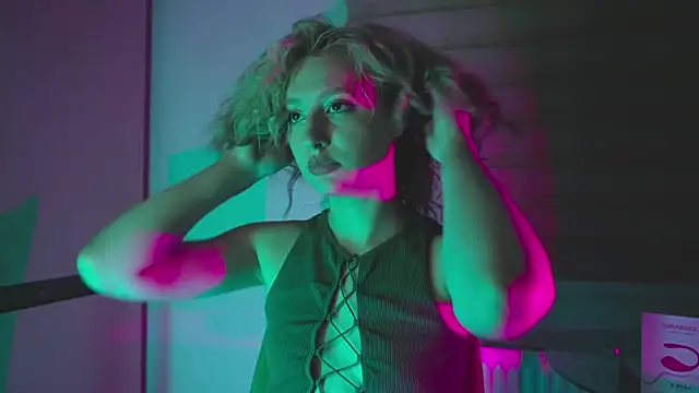 milasmiu online show from January 2025 09:19:01 PM