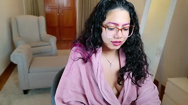 Snapshot of SelenaBlumX chatting on January 2025 01:37:02 AM SelenaBlumX online show from January 2025 01:37:02 AM