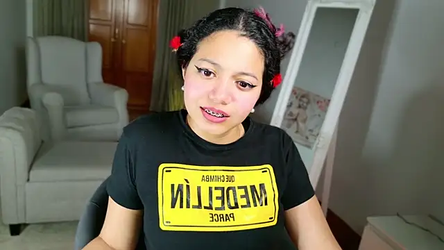 Snapshot of SelenaBlumX chatting on February 2025 01:11:01 AM SelenaBlumX online show from February 2025 01:11:01 AM