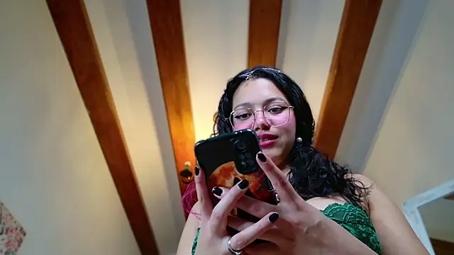 Snapshot of SelenaBlumX chatting on February 2025 12:51:02 AM SelenaBlumX online show from February 2025 12:51:02 AM