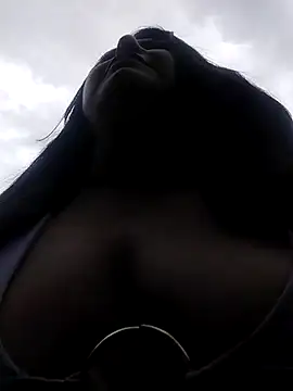 Snapshot of Melyy_Edii chatting on February 2025 07:03:02 PM Melyy Edii online show from February 2025 07:03:02 PM