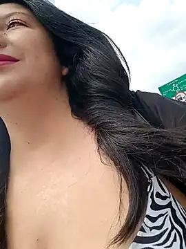 Snapshot of Melyy_Edii chatting on March 2025 03:27:01 PM Melyy Edii online show from March 2025 03:27:01 PM