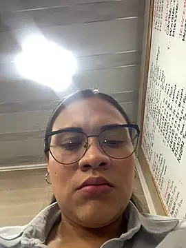 Yessica 832 online show from February 2026 02:33:01 PM